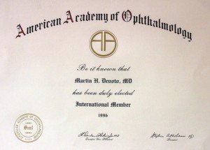 Miembro de la American Academy of Ophthalmology desde 1996